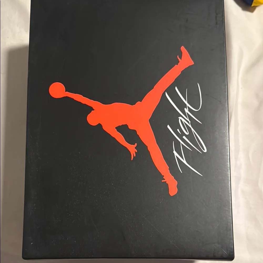 Nike Air Jordan 4 Retro White Black Red Sneakers - Picture 7 of 8